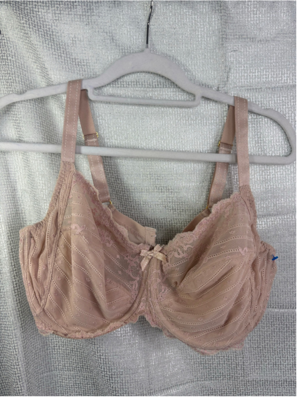 Women's Chantelle Beige Lace Underwire Bra Size 38 DDDD (G)